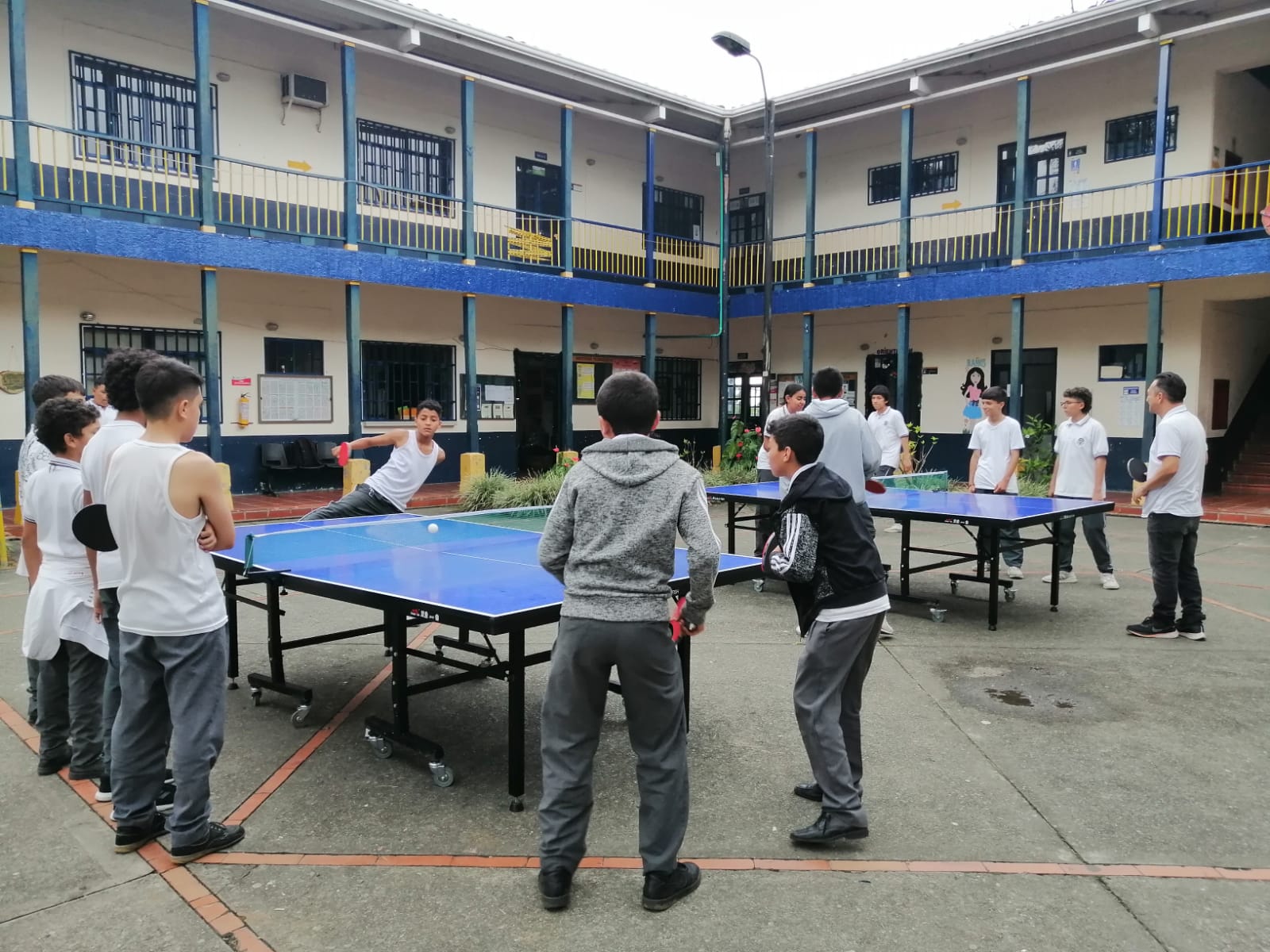 POR MEDIO DEL TENIS DE MESA, SE TRABAJA EN CALARCÁ EL ENFOQUE DE GÉNERO, LA SALUD REPRODUCTIVA Y LA PREVENCIÓN DE SICOACTIVOS