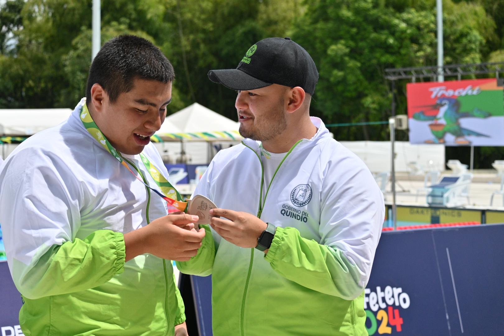 JHONKARLY ÁLVAREZ, LA ESTRELLA QUINDIANA EN LOS PARANACIONALES: SUMÓ 4 MEDALLAS