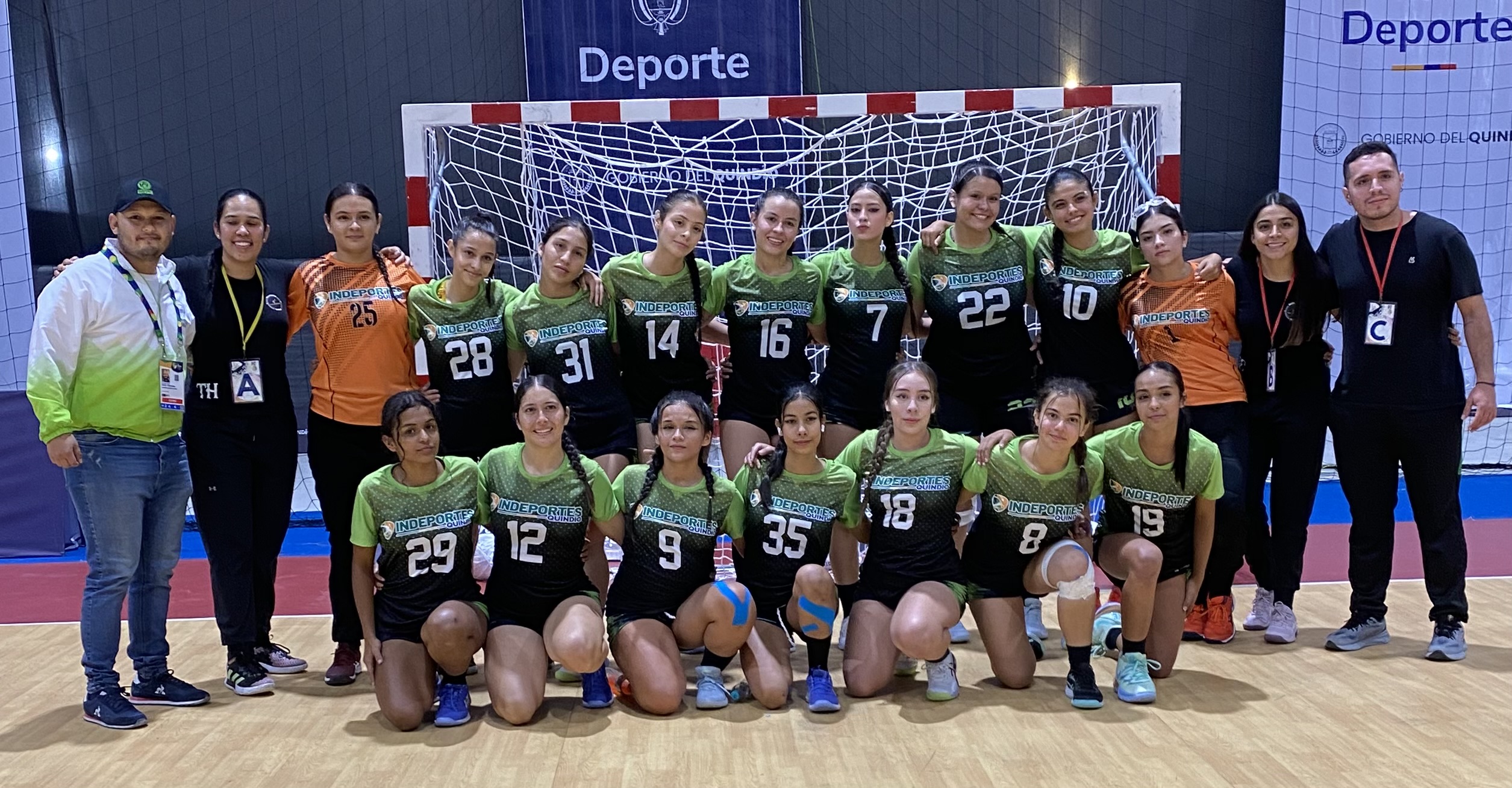 UNDÉCIMA JORNADA: BALONMANO FEMENINO CLASIFICÓ A SEMIFINALES; BOWLING DEBUTÓ CON FUERZA EN LOS JUEGOS JUVENILES