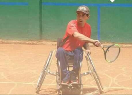 EDWIN MAYORGA, # 1 DE COLOMBIA EN TENIS DE CAMPO EN SILLA DE RUEDAS