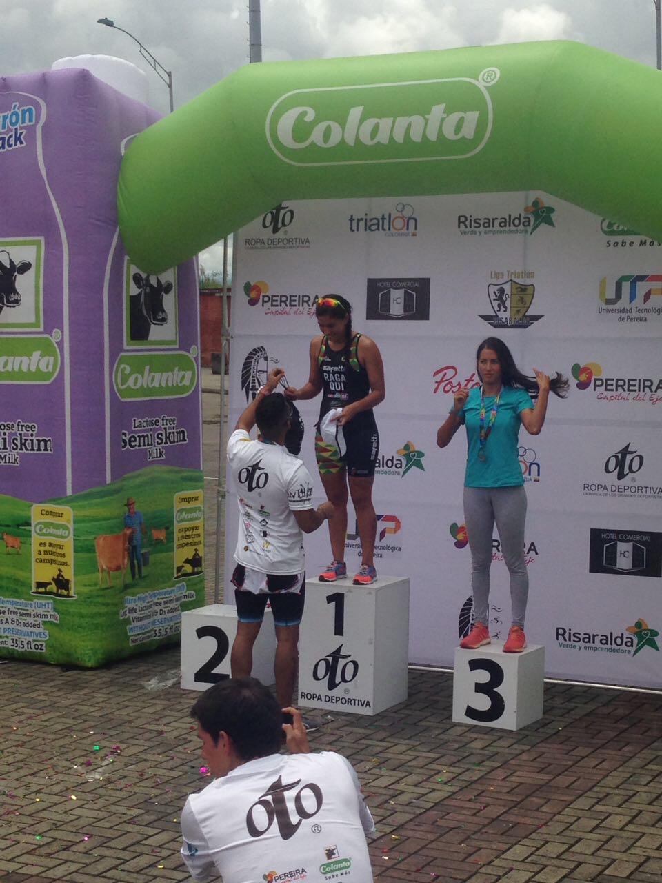 TRIUNFO TRIATLON DEPORTISTAS DEL QUINDIO