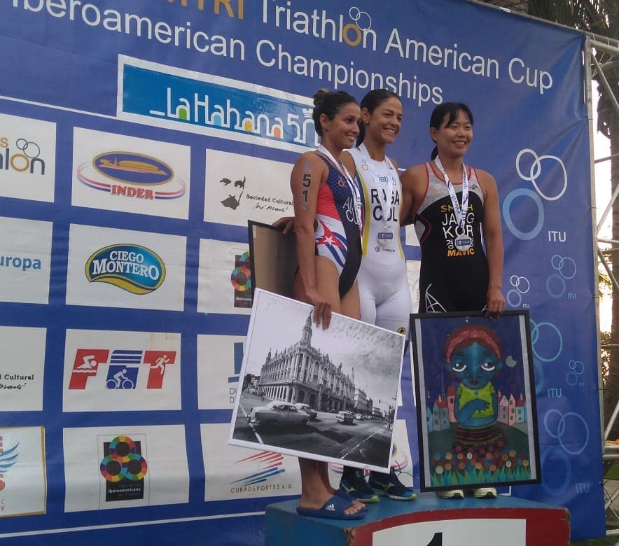 LINA RAGA, DEPORTISTA APOYADA POR LA GOBERNACIÓN DEL QUINDÍO, DEJÓ UNA VEZ MÁS EN ALTO EL NOMBRE DEL DEPARTAMENTO TRAS GANAR LA COPA CONTINENTAL DE TRIATLÓN