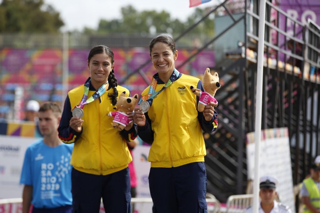TRES MEDALLAS APORTARON LAS TRIATLETAS QUINDIANAS LINA MARÍA Y ALEJANDRA RAGA A LA DELEGACIÓN COLOMBIANA EN LOS JUEGOS SURAMERICANOS
