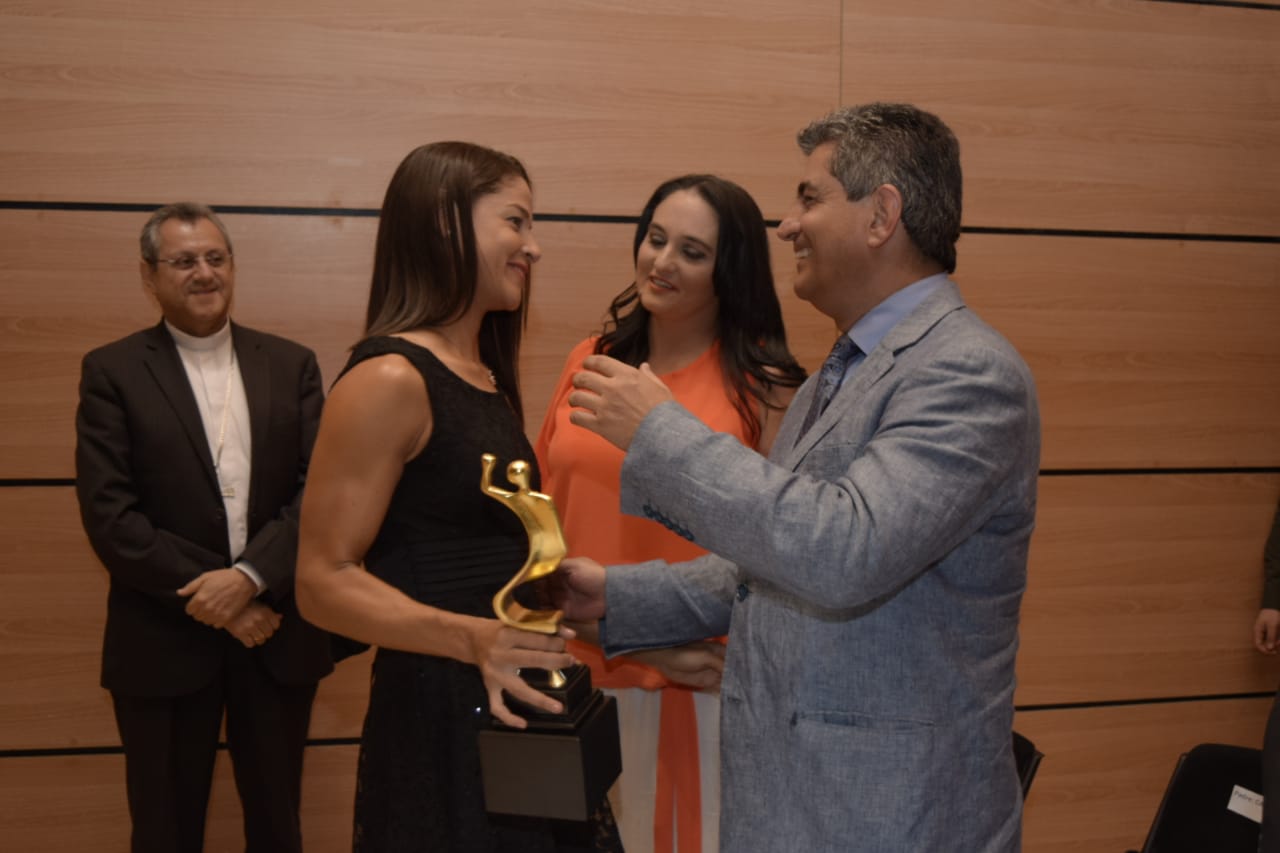 POR SUS DESTACADOS LOGROS PARA EL QUINDÍO LA TRIATLETA LINA RAGA FUE EXALTADA COMO LA DEPORTISTA ACORD DE ORO 2018