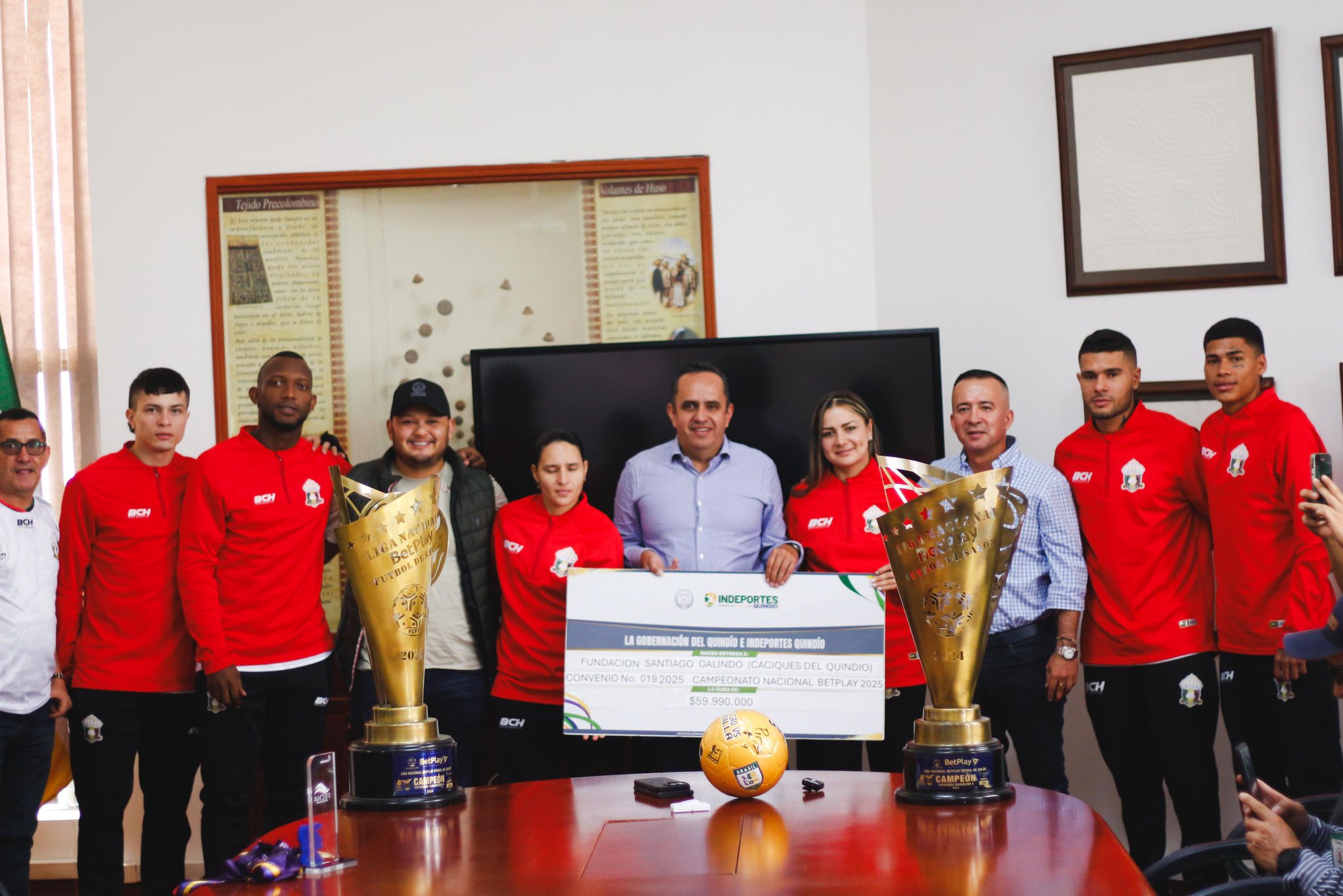 GOBIERNO DEL QUINDÍO FORTALECE EL DEPORTE CON RESPALDO A CACIQUES FSC Y HOMENAJE A LEONARDO BOHÓRQUEZ